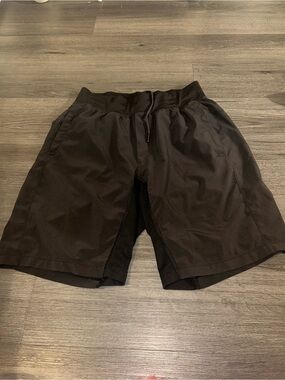 lululemon athletica Men's Black Athletic Shorts with Drawstring